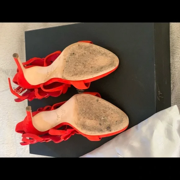 Giuseppe Zanotti Red Sculpted Heels - Picture 3 of 5